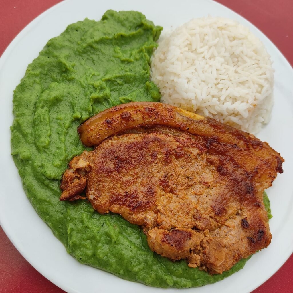 Chuleta de cerdo con arroz